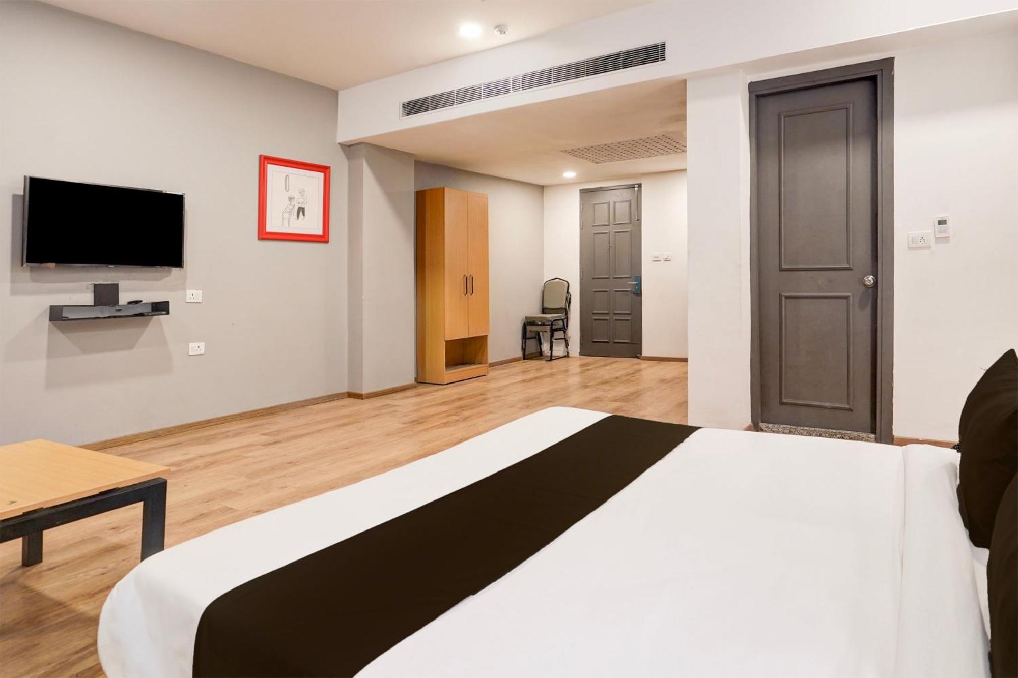 Super Townhouse Gomti Nagar Matiyari Hotel Chinhat Luaran gambar