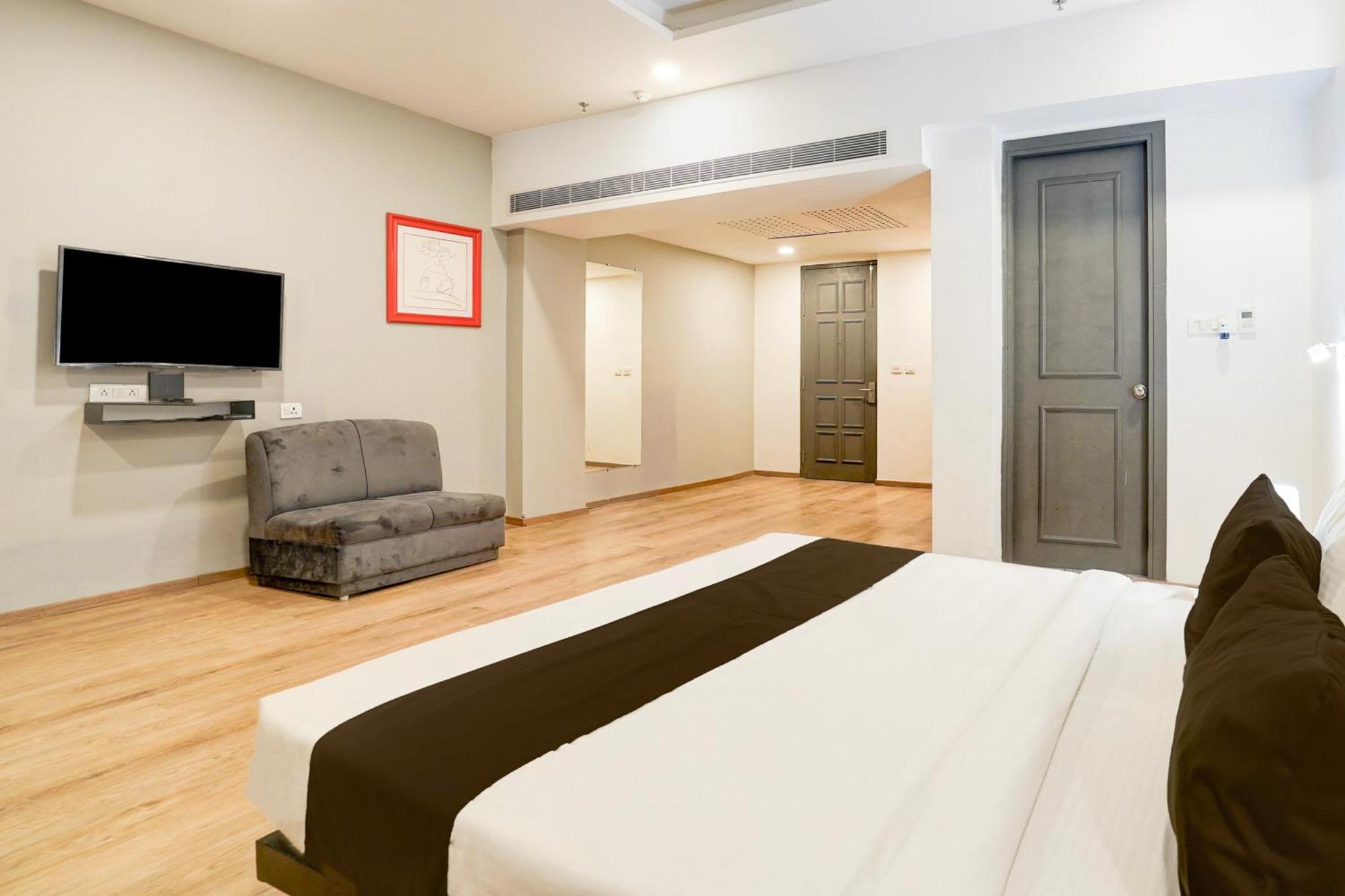 Super Townhouse Gomti Nagar Matiyari Hotel Chinhat Luaran gambar