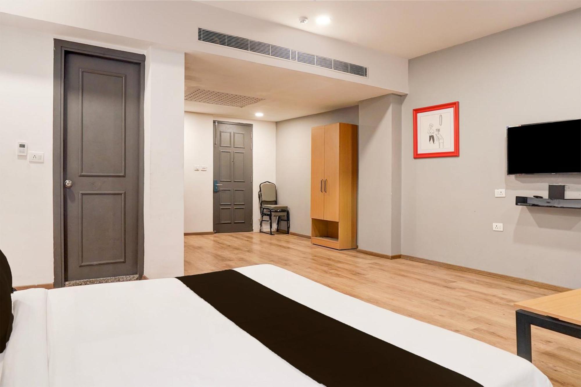 Super Townhouse Gomti Nagar Matiyari Hotel Chinhat Luaran gambar