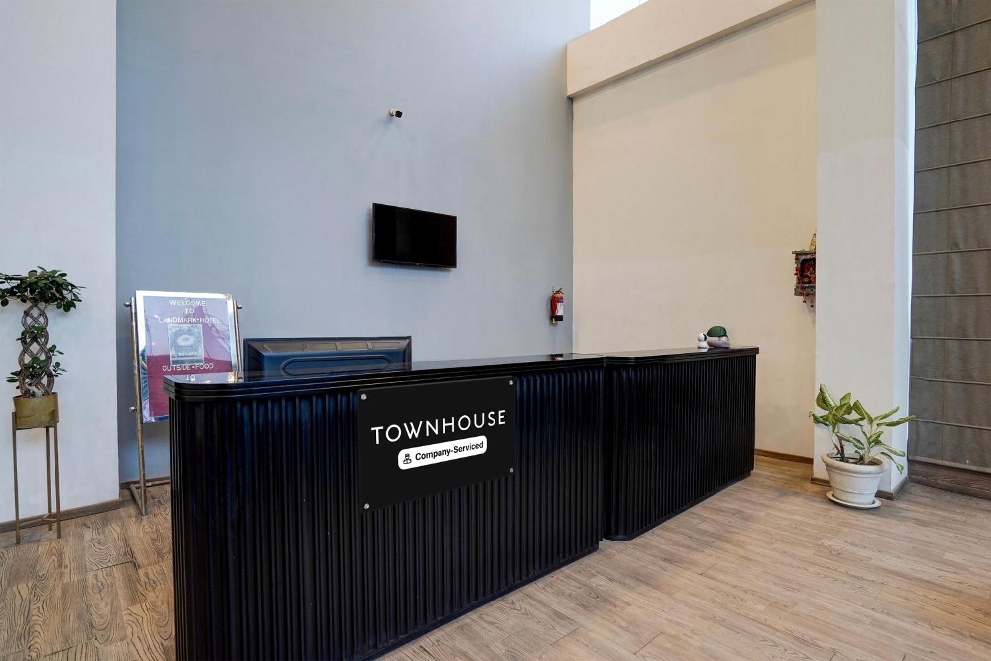 Super Townhouse Gomti Nagar Matiyari Hotel Chinhat Luaran gambar