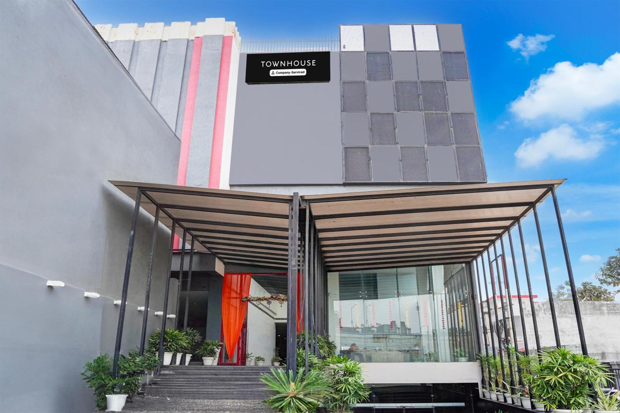 Super Townhouse Gomti Nagar Matiyari Hotel Chinhat Luaran gambar